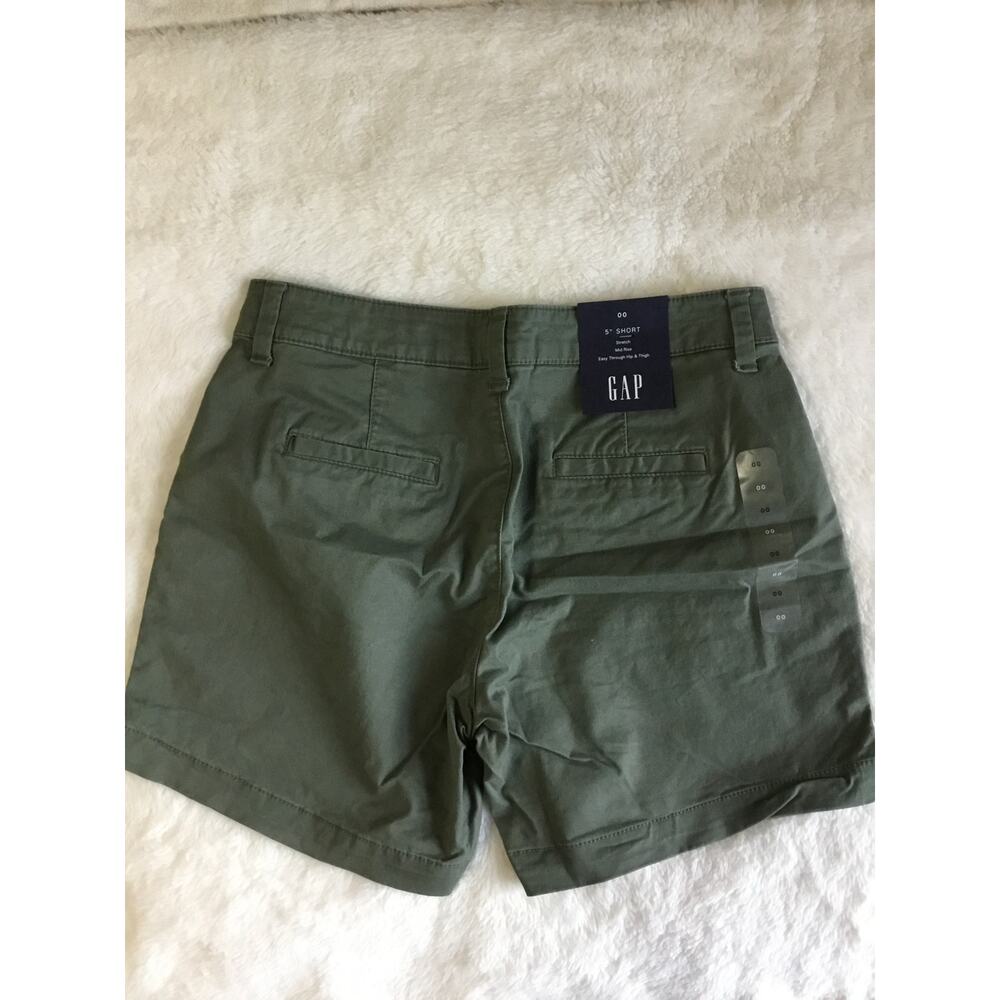 GAP Olive Green 5" City Shorts in Twill - Picture 5 of 10